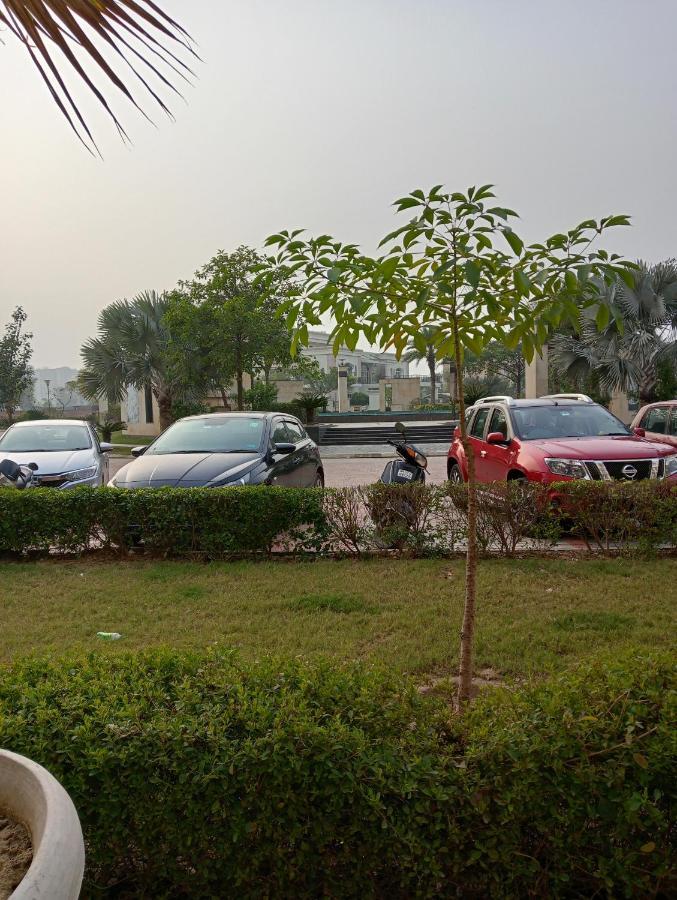 Hotel Shubh Laabh Vrindavan Exterior photo